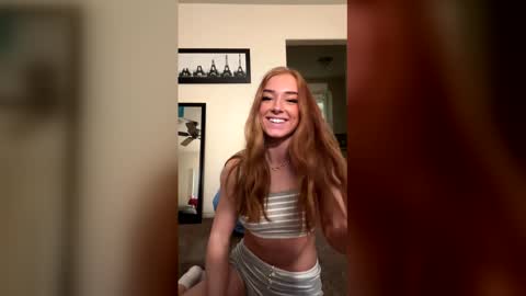 Snapshot of auriamist chatting on 10, 2, 2026 auriamist online show from 10, 2, 2026