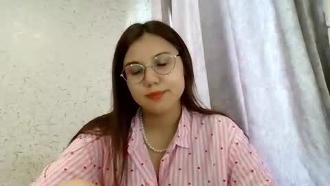 Kiara Xanthe online show from 3, 8, 2026