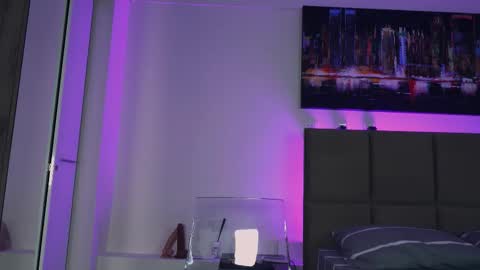 Snapshot of aurora_cherry chatting on 16, 10, 2025 Aurora online show from 16, 10, 2025