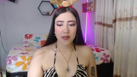 Snapshot of aurora_shy_ chatting on 11, 12, 2024 Aurora online show from 11, 12, 2024