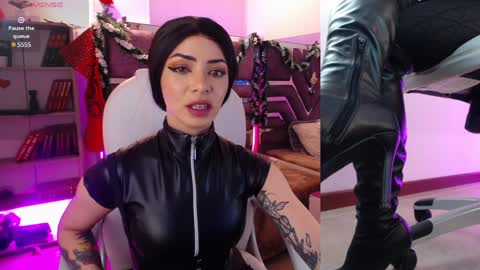 Snapshot of aurora_thomas chatting on 18, 12, 2024 Aurora online show from 18, 12, 2024