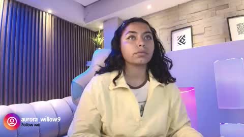 aurora_willow9 online show from 24, 11, 2025