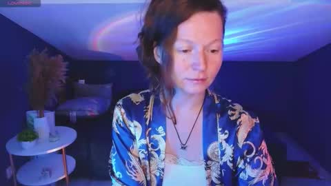 auroraborealis__ online show from 16, 10, 2025