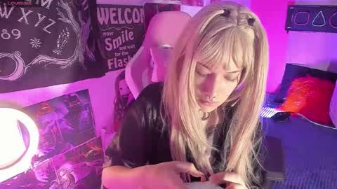 Aurora Channn online show from 30, 11, 2025