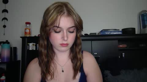 Snapshot of auroralightz1 chatting on 2, 12, 2025 auroralightz1 online show from 2, 12, 2025