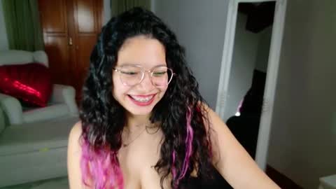 Snapshot of aurorasiera chatting on 5, 3, 2025 Aurora online show from 5, 3, 2025