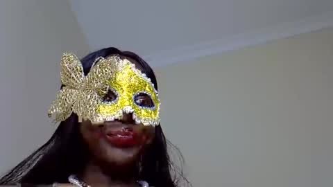 Snapshot of aurorasparkles_ chatting on 4, 12, 2025 Sparkles online show from 4, 12, 2025