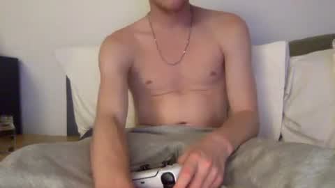 aussieblondetwink online show from 30, 12, 2024