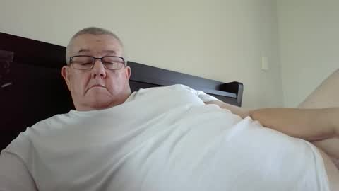 Snapshot of aussieg chatting on 23, 12, 2025 aussieg online show from 23, 12, 2025