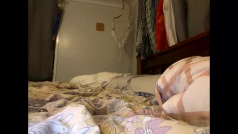 Milf4u online show from 18, 12, 2025