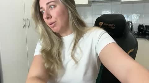 aussielulu online show from 12, 4, 2026