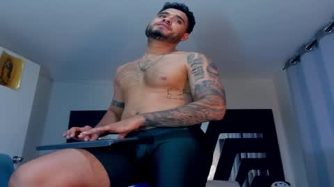 AustinTorres  online show from 11, 1, 2025