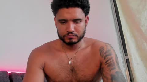 AustinTorres  online show from 9, 4, 2026