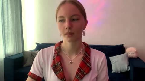 Annie online show from 10, 9, 2025