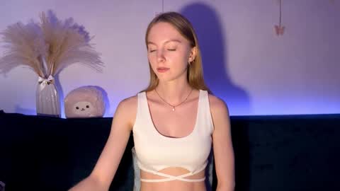 Annie online show from 24, 9, 2025