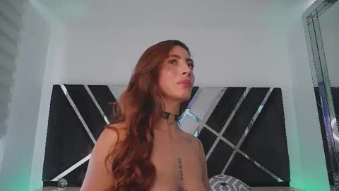 Snapshot of ava_fontana2 chatting on 9, 9, 2025 Ava Fontana online show from 9, 9, 2025