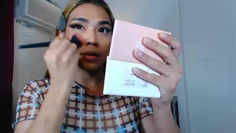 Snapshot of ava_lux chatting on 1, 10, 2025 Ava online show from 1, 10, 2025