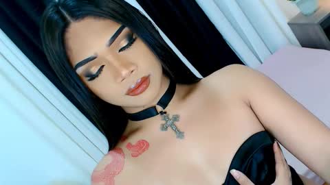 Snapshot of ava_lux chatting on 4, 12, 2025 Ava online show from 4, 12, 2025