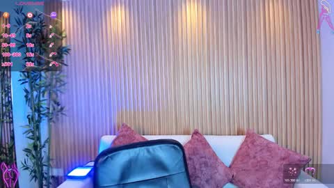 Snapshot of ava_milller chatting on 25, 11, 2025 Ava- Megan - Every day from 530 to 200 pm COL online show from 25, 11, 2025