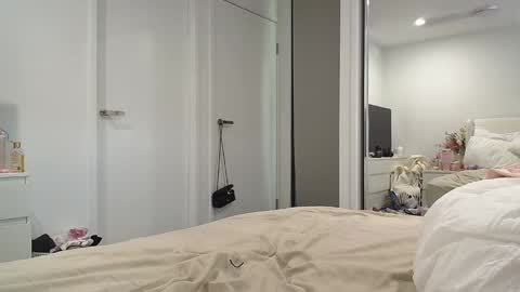 Ava Brooks online show from 6, 1, 2025