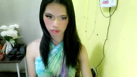 Snapshot of avacadaxcx chatting on 8, 11, 2025 avacadaxcx online show from 8, 11, 2025