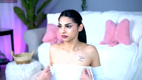 Ava online show from 6, 3, 2026