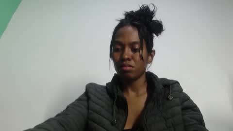 avalericherrycm101 online show from 5, 11, 2025