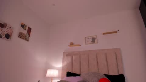 Snapshot of avaline_blanc chatting on 14, 2, 2025 Avaline Help me reach 100 likes TRANSMISSION EVERY DAY FROM 39 PM online show from 14, 2, 2025