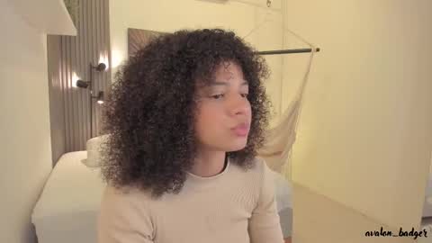 Avalon online show from 8, 9, 2025