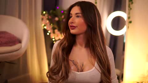 Snapshot of avashay chatting on 30, 1, 2025 Carina online show from 30, 1, 2025