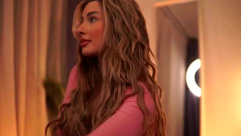 Snapshot of avashay chatting on 5, 3, 2025 Carina online show from 5, 3, 2025