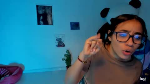 Snapshot of ave_fenix69 chatting on 7, 2, 2025 Valery -- online show from 7, 2, 2025