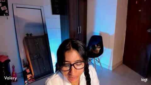 Snapshot of ave_fenix69 chatting on 19, 11, 2025 Valery -- online show from 19, 11, 2025