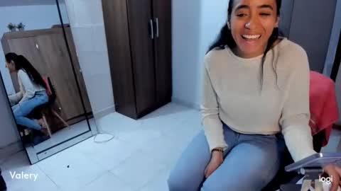 Snapshot of ave_fenix69 chatting on 22, 11, 2025 Valery -- online show from 22, 11, 2025