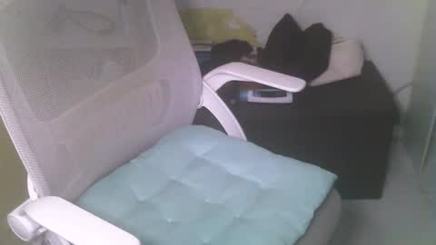 Snapshot of averageuncut1 chatting on 10, 2, 2025 Rhian online show from 10, 2, 2025