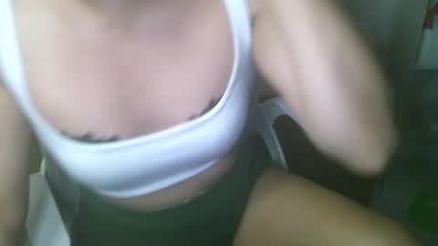 Snapshot of averageuncut1 chatting on 10, 2, 2025 Rhian online show from 10, 2, 2025