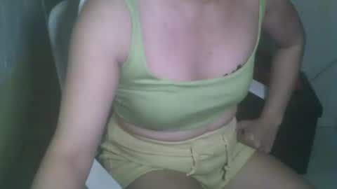 Snapshot of averageuncut1 chatting on 14, 2, 2025 Rhian online show from 14, 2, 2025