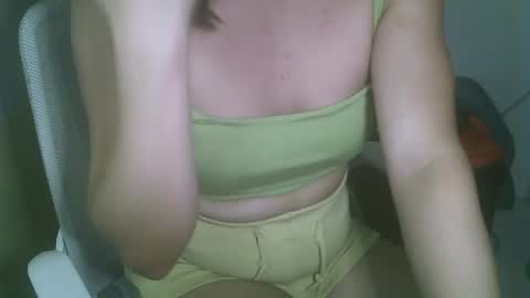 Snapshot of averageuncut1 chatting on 14, 2, 2025 Rhian online show from 14, 2, 2025