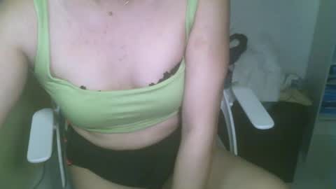 Snapshot of averageuncut1 chatting on 15, 2, 2025 Rhian online show from 15, 2, 2025