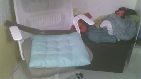 Snapshot of averageuncut1 chatting on 17, 2, 2025 Rhian online show from 17, 2, 2025