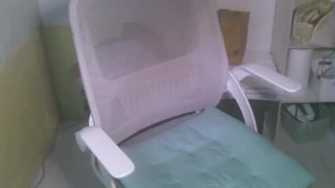 Snapshot of averageuncut1 chatting on 25, 2, 2025 Rhian online show from 25, 2, 2025