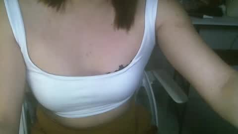 Snapshot of averageuncut1 chatting on 27, 2, 2025 Rhian online show from 27, 2, 2025