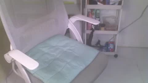 Snapshot of averageuncut1 chatting on 5, 3, 2025 Rhian online show from 5, 3, 2025