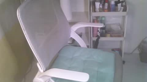 Snapshot of averageuncut1 chatting on 5, 3, 2025 Rhian online show from 5, 3, 2025