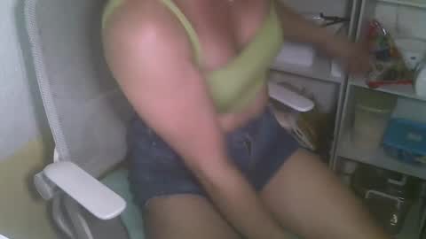 Snapshot of averageuncut1 chatting on 12, 3, 2025 Rhian online show from 12, 3, 2025