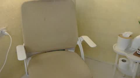 Snapshot of averageuncut1 chatting on 10, 11, 2025 Rhian online show from 10, 11, 2025