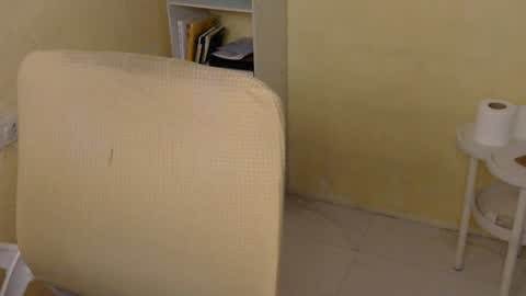 Snapshot of averageuncut1 chatting on 13, 11, 2025 Rhian online show from 13, 11, 2025