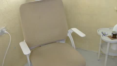 Snapshot of averageuncut1 chatting on 16, 11, 2025 Rhian online show from 16, 11, 2025