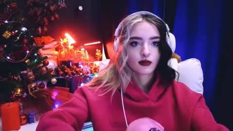 Snapshot of avi_nile chatting on 25, 12, 2024 Avriel online show from 25, 12, 2024