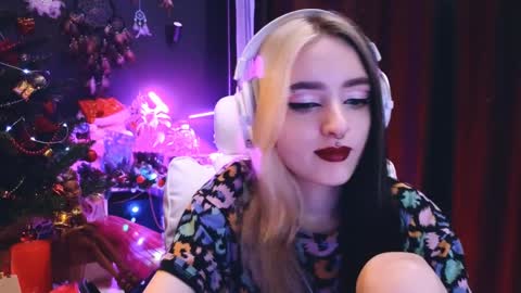 Snapshot of avi_nile chatting on 9, 1, 2025 Avriel online show from 9, 1, 2025